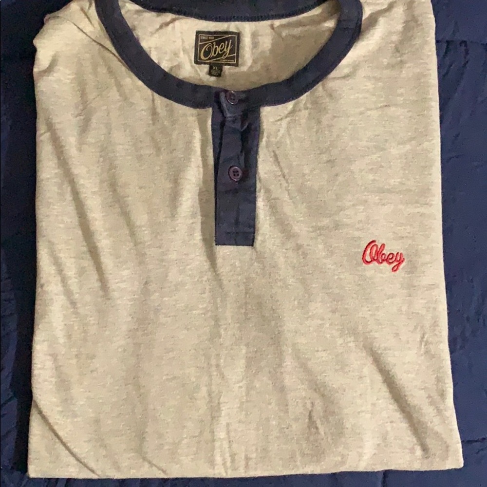 Obey  Tee